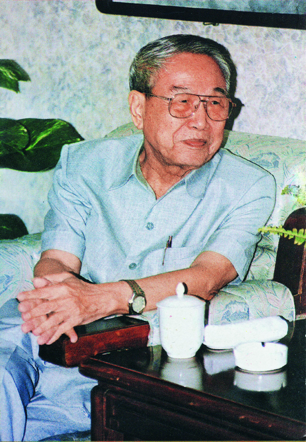 个人照1-.jpg 个人照1-.jpg