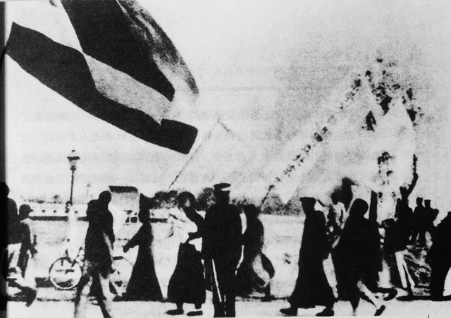 1919年5月4日，五四爱国运动爆发。图为北京大学、清华大学等高校学生在北京发起的反帝反侵略的示威游行活动。.jpg