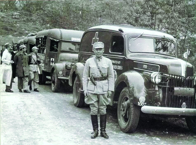 1943年，林可胜率队入缅甸参与远征军救护工作.jpg