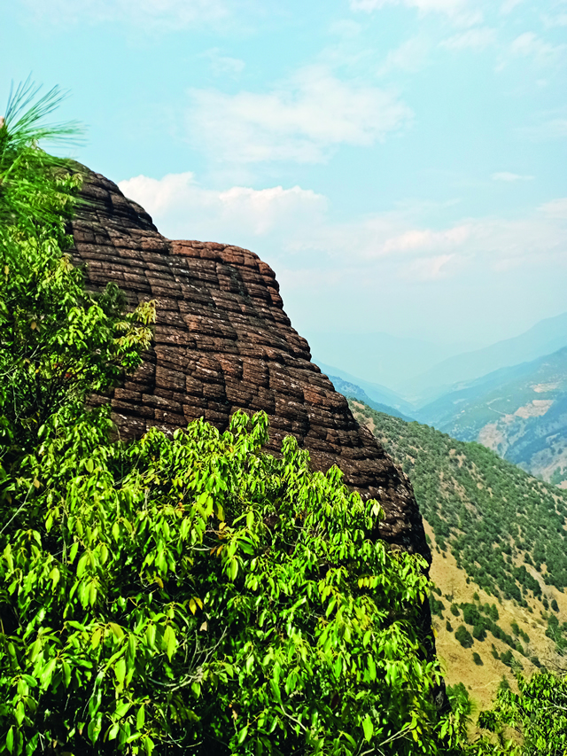 丽江佛陀山地质公园.jpg 丽江佛陀山地质公园.jpg