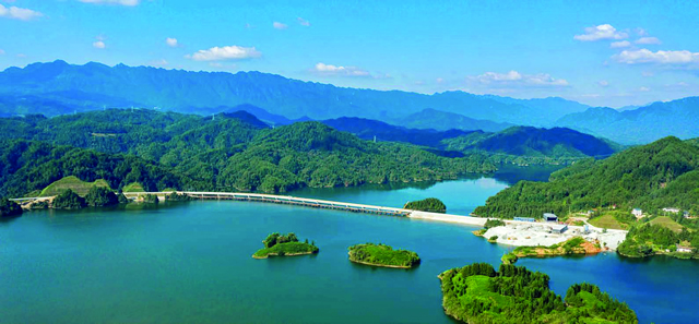 罗湾塘埠水库宛如天空之镜，水天相映，照出生态靖安的纯净之美。（靖安摄协） - 副本.jpg