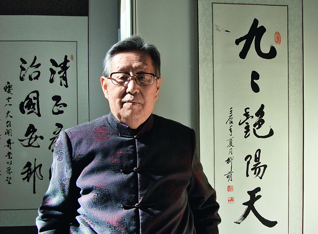 在中国作协书画展.jpg 在中国作协书画展.jpg