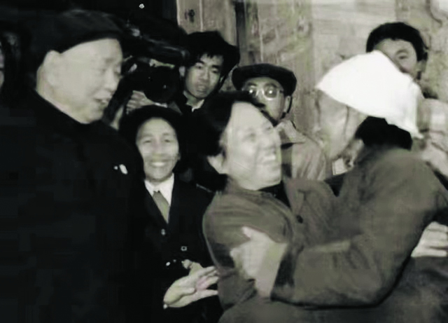 1988年11月,在河北省涉县原一二九师政治部驻地王堡村.jpg 1988年11月,在河北省涉县原一二九师政治部驻地王堡村.jpg