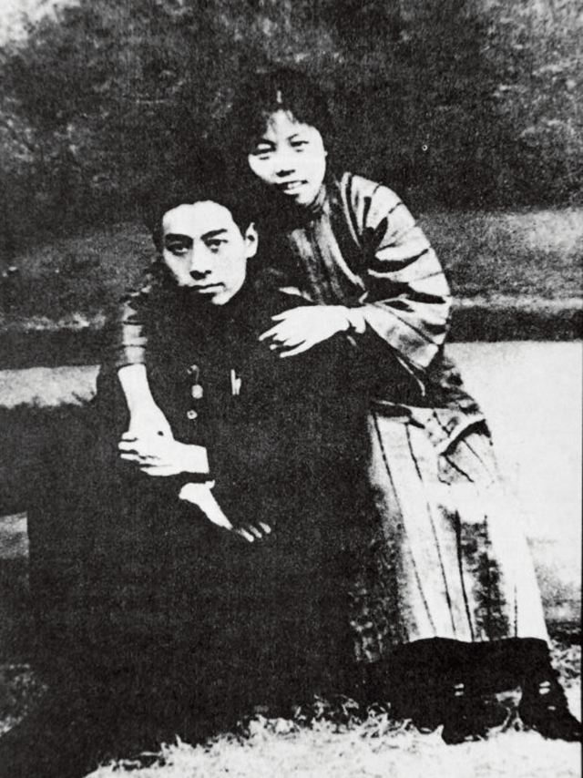 1926年,周恩来和邓颖超在汕头的合影.jpg 1926年,周恩来和邓颖超在汕头的合影.jpg