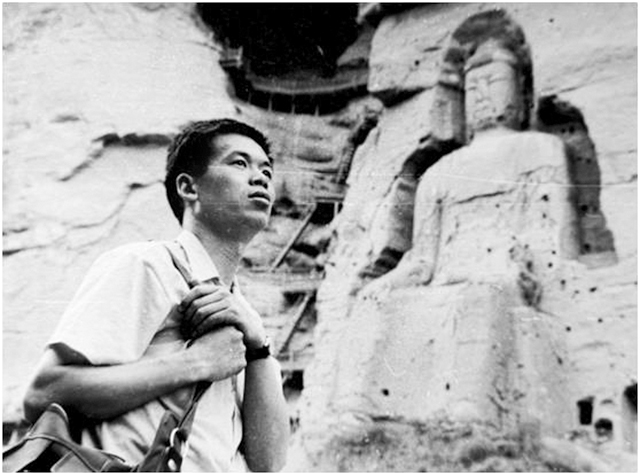 大学期间考察炳灵寺石窟.jpg 大学期间考察炳灵寺石窟.jpg