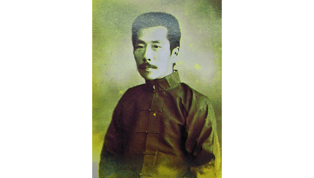 1925年7月4日鲁迅摄于北京.jpg 1925年7月4日鲁迅摄于北京.jpg