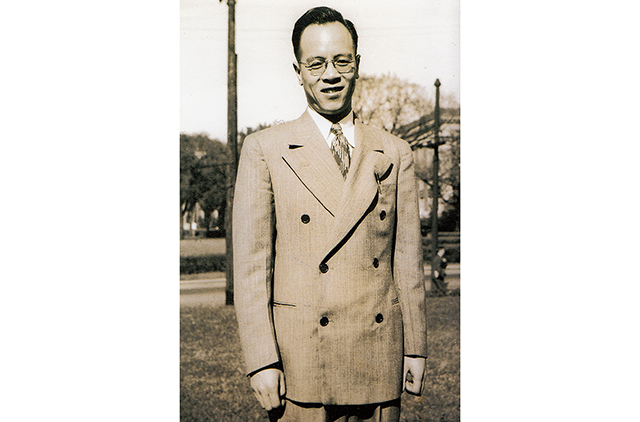 放1位置(1947年,姚曾荫在美国美明尼苏达大学研究院深造时留影).jpg 放1位置(1947年,姚曾荫在美国美明尼苏达大学研究院深造时留影).jpg