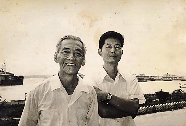 与曾卓2.jpg 与曾卓2.jpg