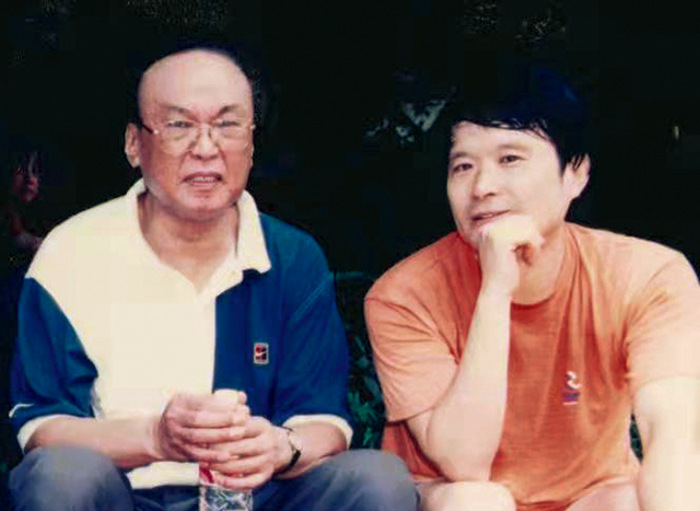 合影.jpg 合影.jpg