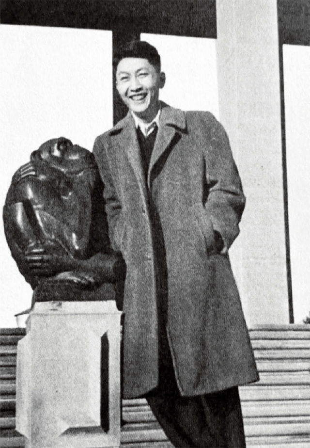 朱光亚.jpg