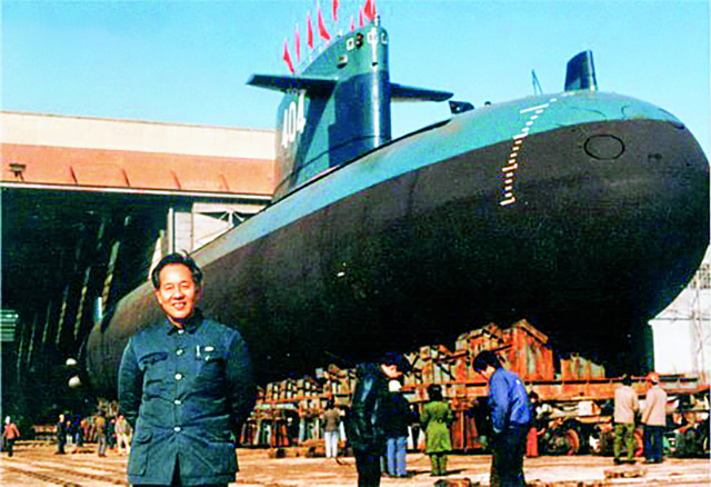 黄旭华在葫芦岛试验基地(1988年3月4日摄)。新华社发.jpg 黄旭华在葫芦岛试验基地(1988年3月4日摄)。新华社发.jpg