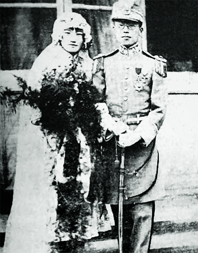 5.王赓陆小曼结婚照.jpg
