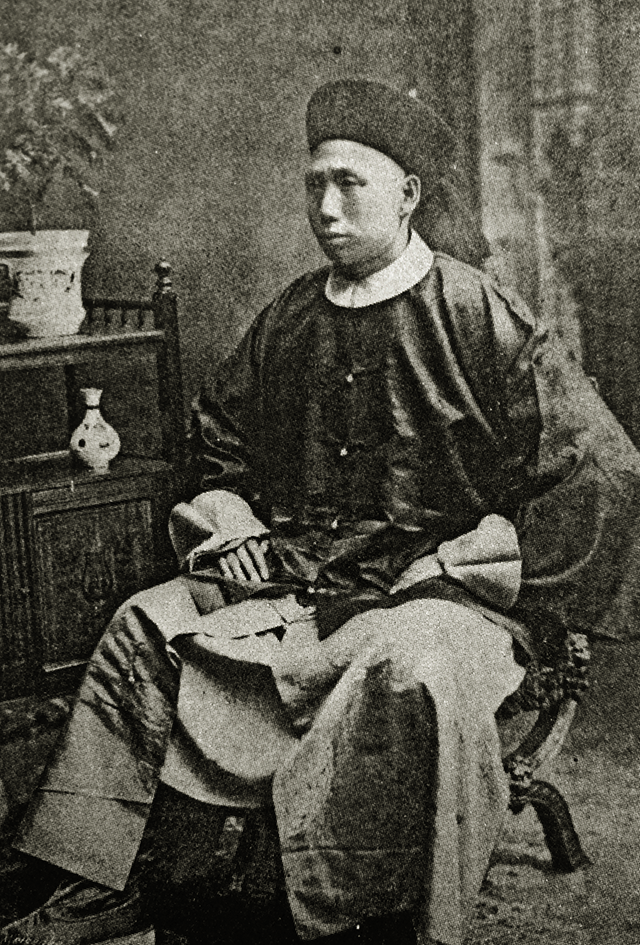 丁汝昌访问英国接舰时留影.jpg