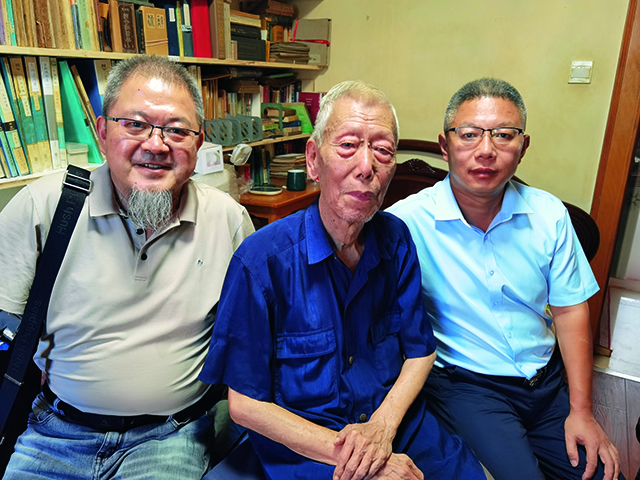 9采访结束后,韩宝林、齐惠敏与笔者留影.jpg 9采访结束后,韩宝林、齐惠敏与笔者留影.jpg